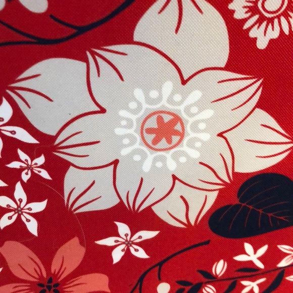 Meet your Posher, Lori - Picture 1 of 1